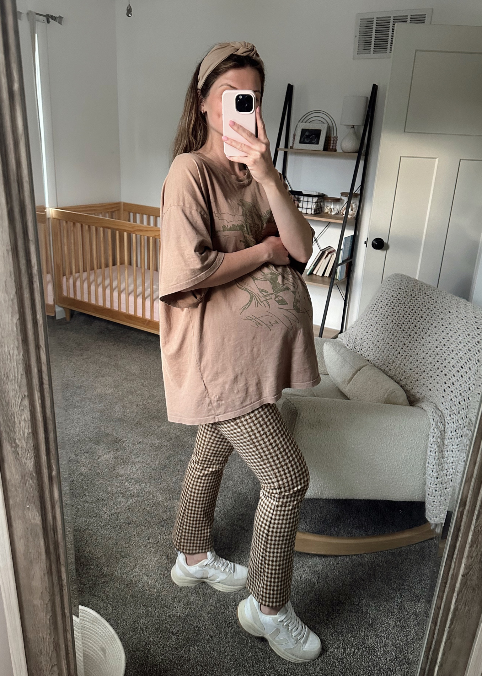 one size tee, so comfy & oversized
sneakers are back in stock this year, fave chunky sneakers & they dropped in a few new color combos 
pants are old, linked similar 

Casual fall outfit
Fall bump

#LTKbump #LTKSeasonal