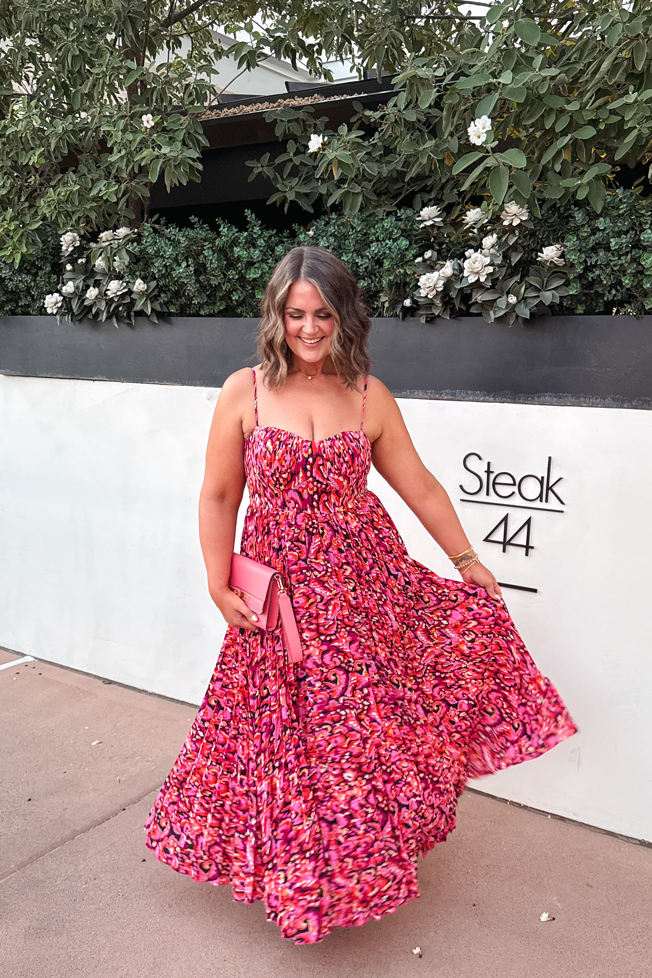 What I’m wearing in Scottsdale🌞

Dress, large (code ITSCOURTNEY20)
Shoes, 10 (true to size)

Semi-formal dress, size 12, size 14, midsize, summer wedding, Wedding guest dress, date night look, vacation look, Courtney Hamilton, mid size, California

#LTKWedding #LTKStyleTip #LTKTravel