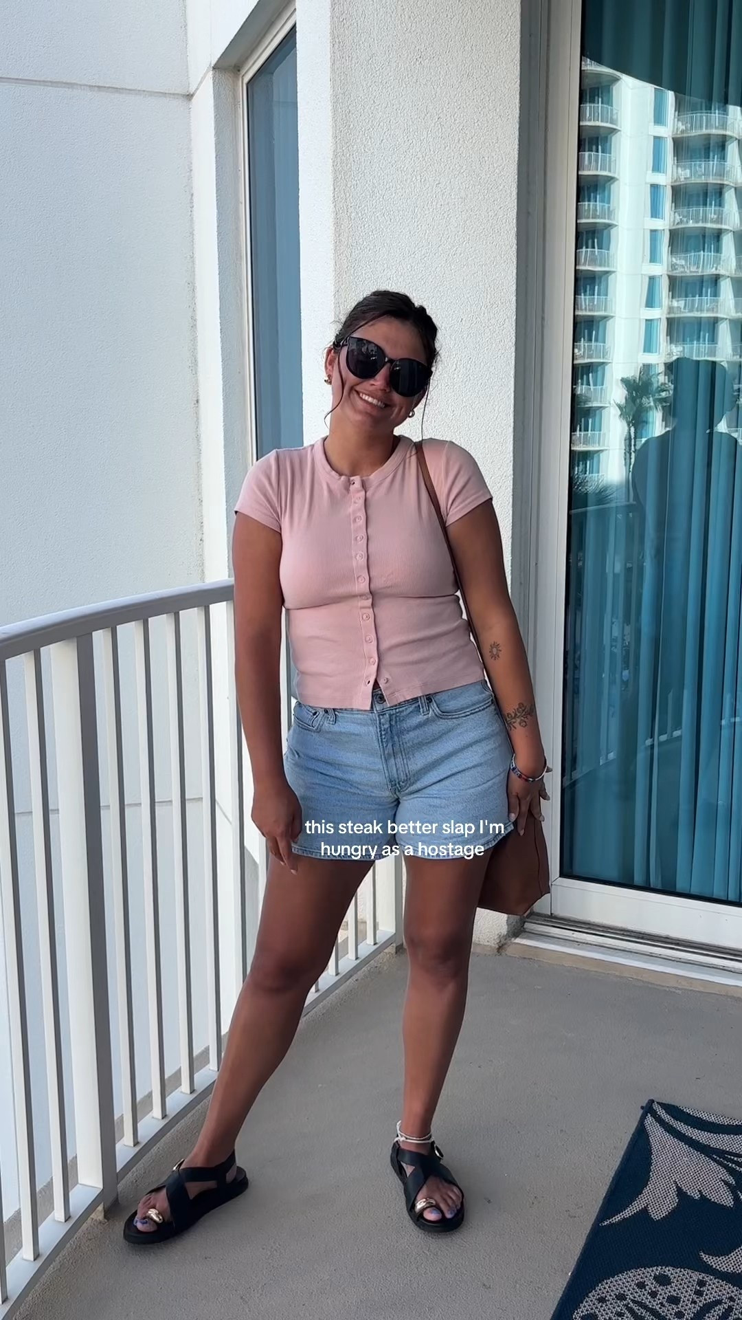 Vacation simple outfit 

#LTKMidsize #LTKFindsUnder100 #LTKFindsUnder50