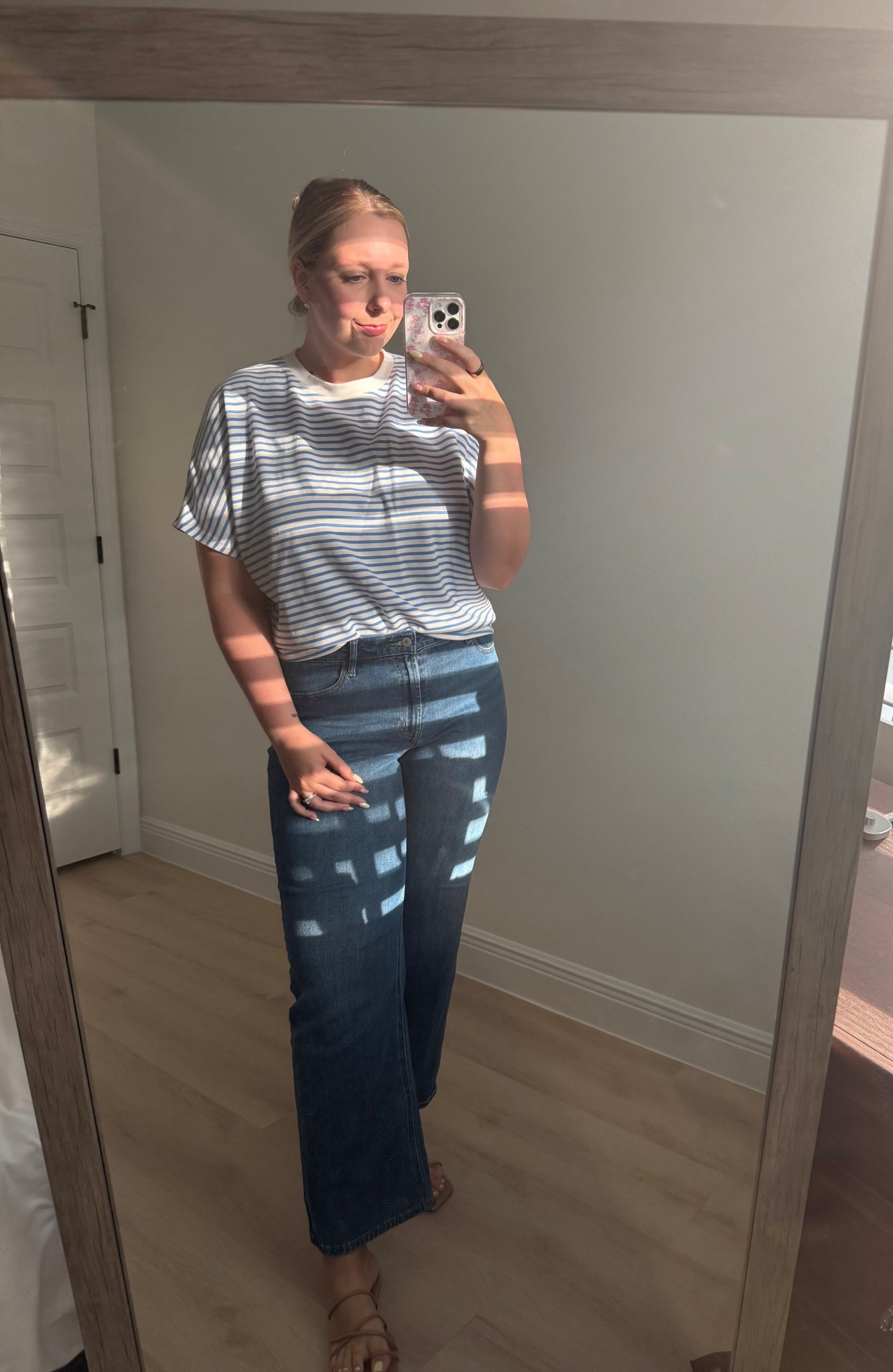 Workday outfit but make it effortless 🤍
Wearing a comfy striped tee tucked into my go-to high waisted straight leg jeans—perfect mix of polished and casual for the office. Paired with neutral sandals and minimal accessories for an easy, everyday look you can repeat on rotation.

#WorkOutfit #OfficeStyle #BusinessCasual #EverydayStyle #CasualChic #WardrobeStaples #DenimOutfit #NeutralStyle

#LTKWorkwear #LTKgrwm #LTKootd