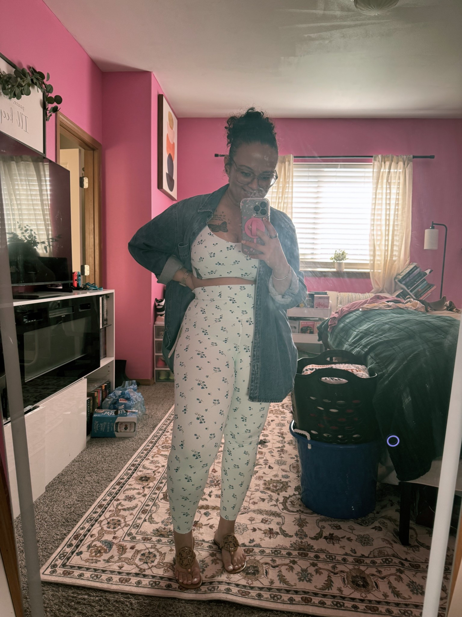 Spring legging set is so cute. I am wearing a large in top/bottom and an xl in denim jacket for an oversized look.

#springfashion #leggings #leggingsets #denimjacket


#LTKActive #LTKootd #LTKgrwm