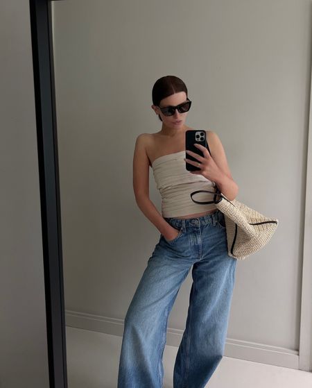 Keeping this super beautiful pleated tube top nice and casual with loose-fit jeans 👖 🤍