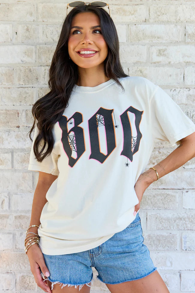 Boo Ivory Graphic Tee | Pink Lily