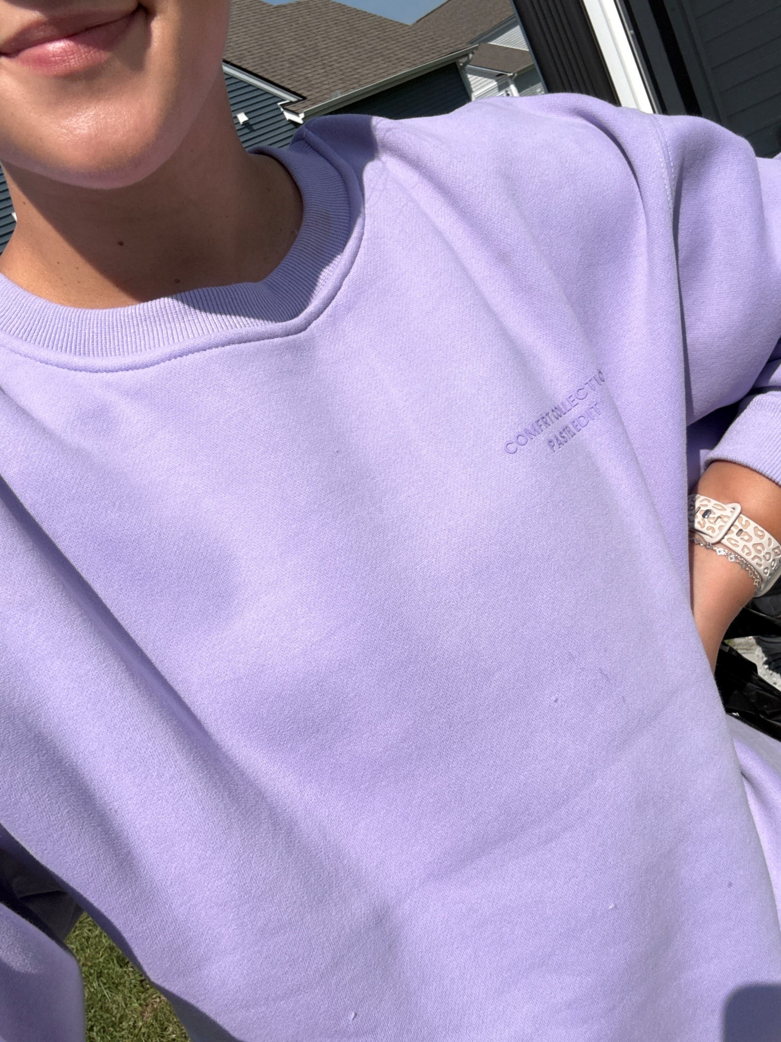Comfrt has crew necks now?!! Wearing lavender from the pastel collection 

#LTKSaleAlert #LTKStyleTip #LTKFindsUnder50