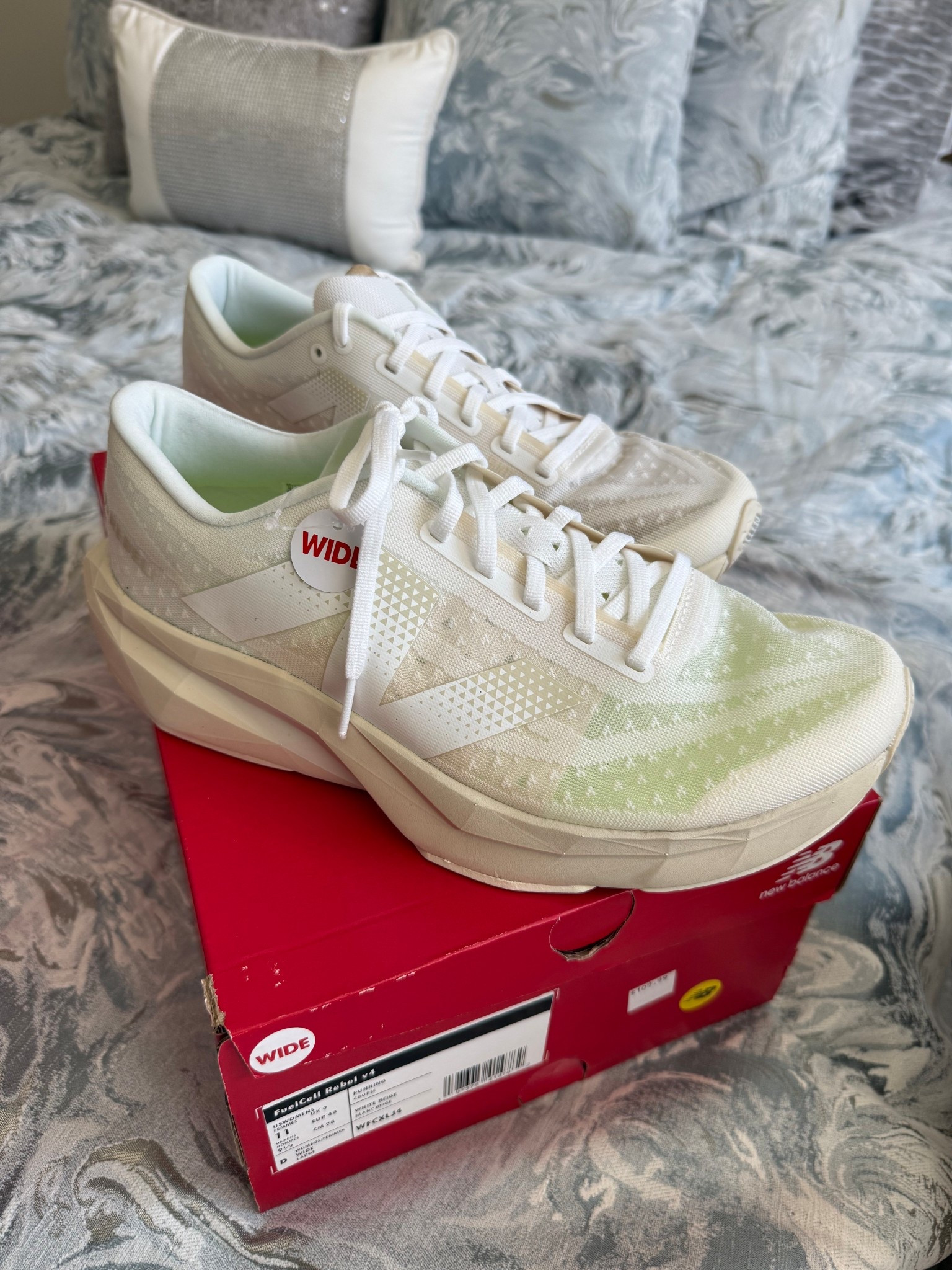 Running shoes

#LTKActive