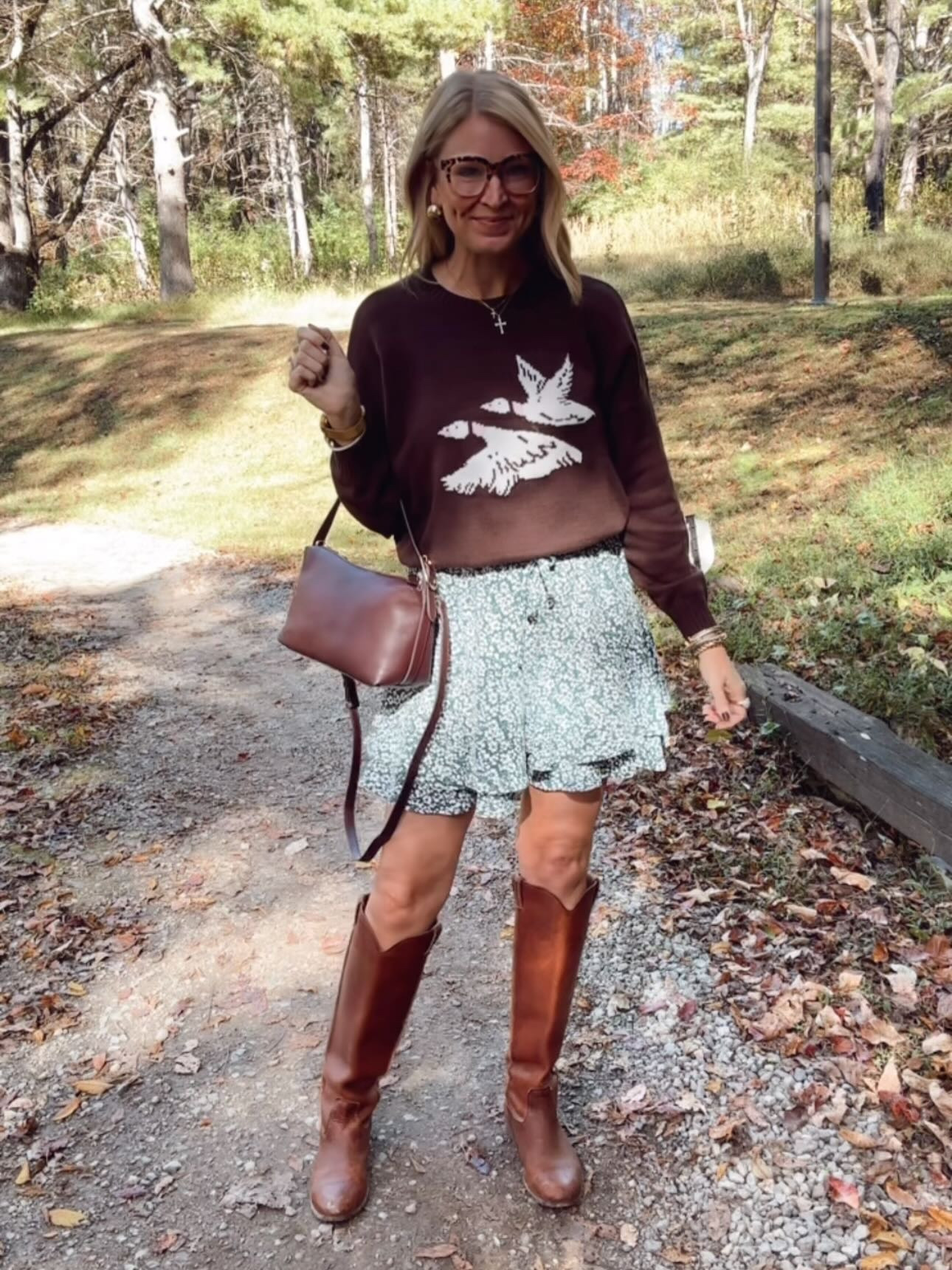 My two favorite F words: Friday and Fall. 🍁 Wearing all of my favorites today for the perfect October ootd. 

#ootd #fallfashion #shopltk #liketkit