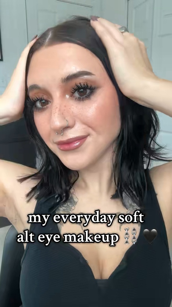 my everyday soft alt eye makeup 