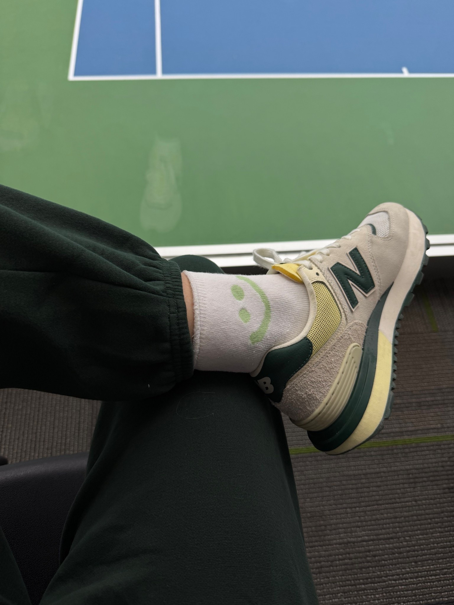 Cozy sweats on the court (or sidelines rather 😉🎾👦🏼) 