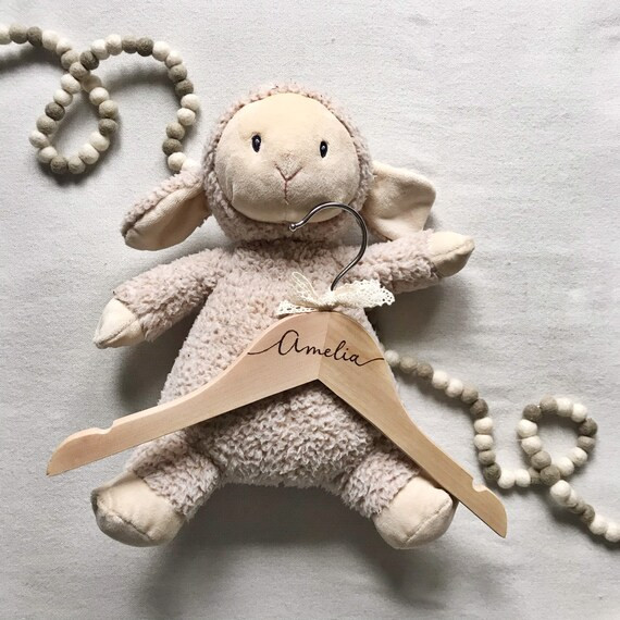 Personalized baby wooden hanger | Etsy | Etsy (US)