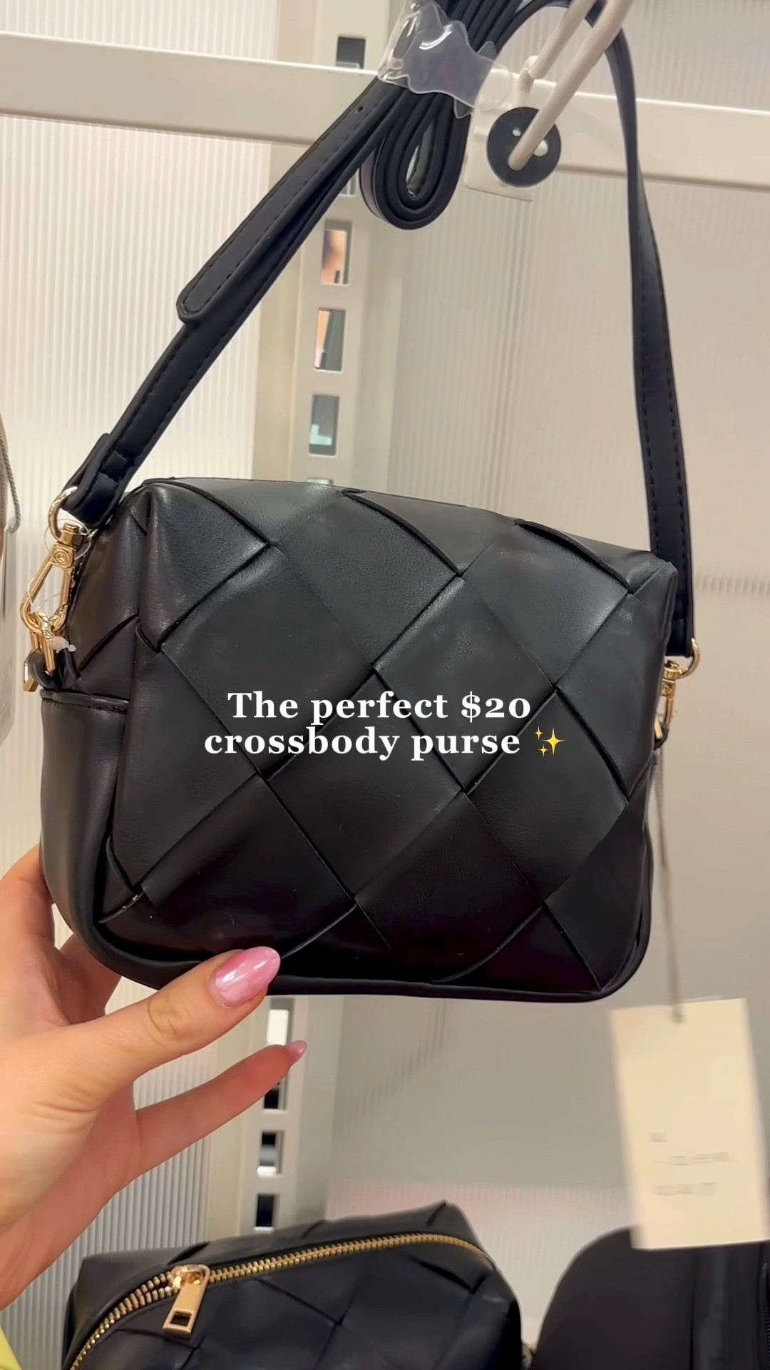 Are you kidding?! This target crossbody purse is adorable and so affordable 🤭 looks just like my Kate spade purse!!


#LTKFindsUnder50 #LTKStyleTip #LTKItBag