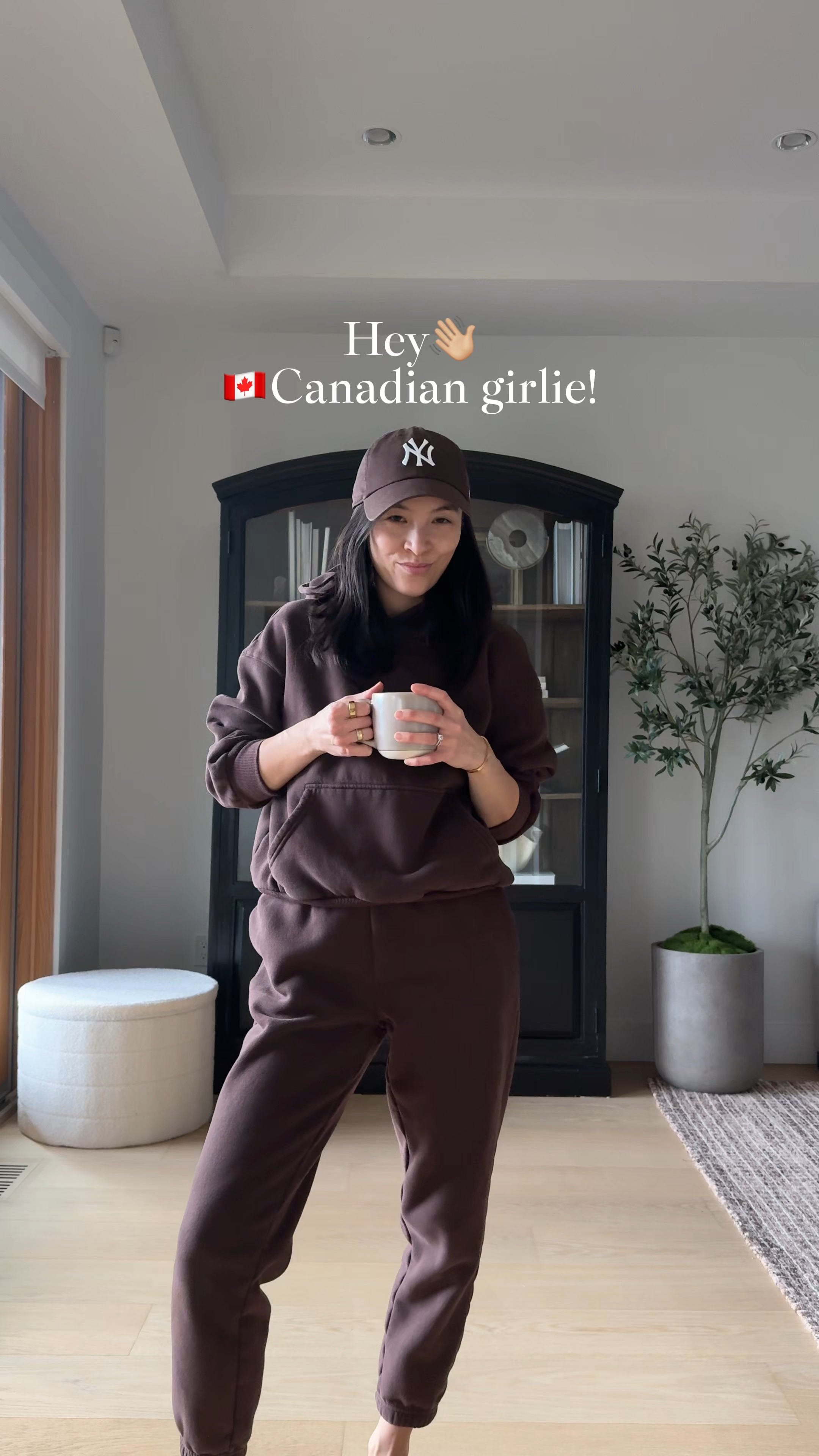This weeks home finds coming in strong 🔥
Console table. Entry table. Scalloped pot. Planter. 
Acrylic sunglass holder 
Wireless and rechargeable mini table lamp. 

#LTKcanada #LTKcasa