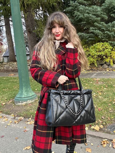 Fall uniform!! ❤️ The plaid coat and quilted bag combination ❤️bag is 15% off with code ziba15 🔥

#LTKHoliday #LTKSeasonal #LTKitbag