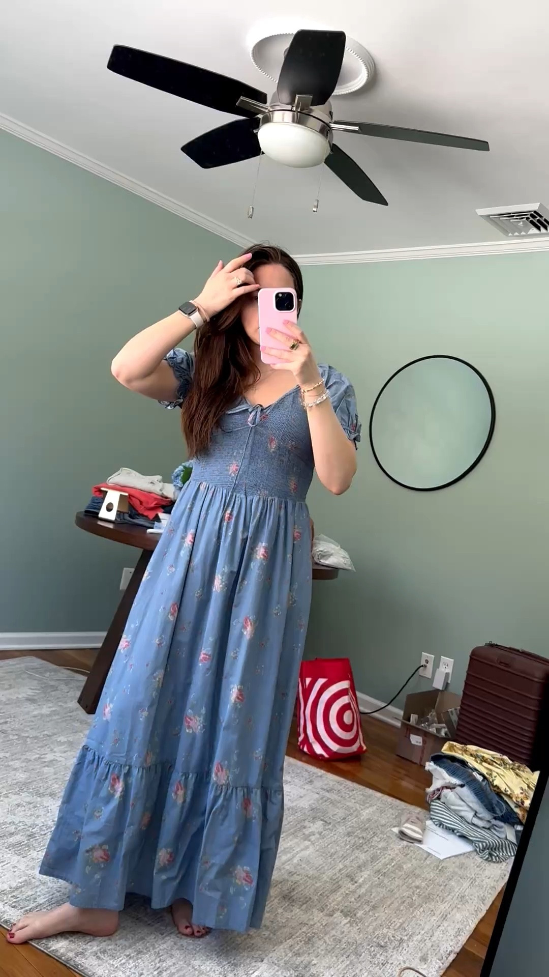 Loveee this dress!! Wearing size small 