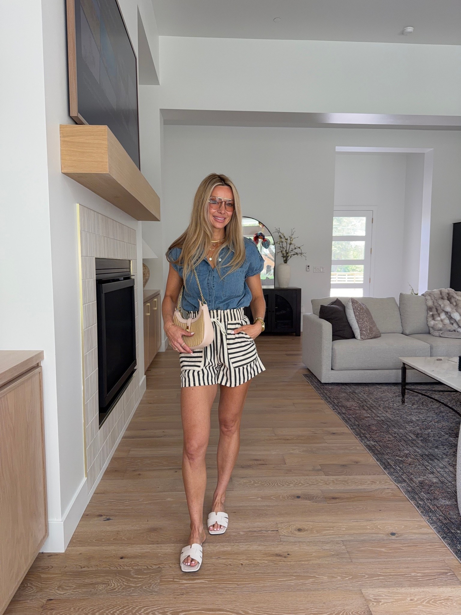 Easy Amazon outfits you’ll love 🤍☀️

If your summer wardrobe needs a refresh, these are the effortless Amazon finds you’ll actually wear on repeat.

From linen shorts and elevated basics to breezy skirts, striped shorts, denim tops, and casual graphic tees, every outfit is comfortable, versatile, and easy to mix and match for real life.

These are the pieces I’m grabbing for:
✨ coffee runs
✨ weekend errands
✨ vacation days
✨ lunch with friends
✨ school drop-offs
✨ everyday mom life

I love building outfits that feel put together without overthinking them, and these Amazon finds do exactly that. Neutral accessories, lightweight fabrics, and fun pops of color make every look feel polished while still being comfortable enough to wear all day.

Whether you’re packing for a trip or just want easy everyday outfit ideas, these pieces belong in your summer capsule wardrobe.

Comment “SUMMER” and I’ll send you every link! 🌿

Save this reel for casual summer outfit ideas, Amazon fashion finds, vacation outfits, everyday mom style, affordable fashion, and easy capsule wardrobe inspiration.

#amazonfashion #amazonfinds #amazonoutfits #summeroutfits #casualstyle