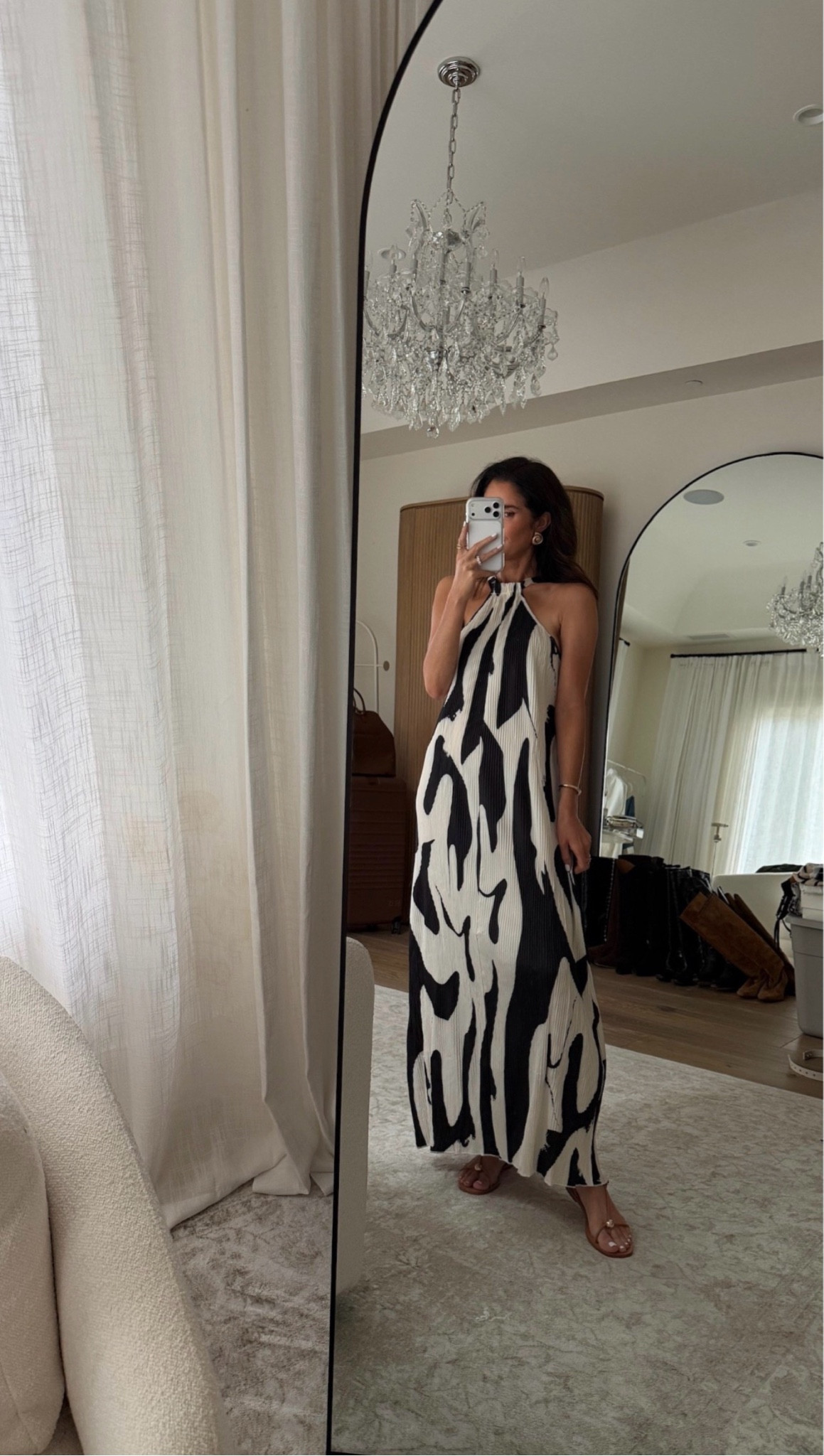 This dress is definitely a statement piece with the B&W. I’m just shy of 5-7” wearing the size small #stylinbyaylin #aylin #amazonfind

#LTKootd #LTKOver40 #LTKTravel
