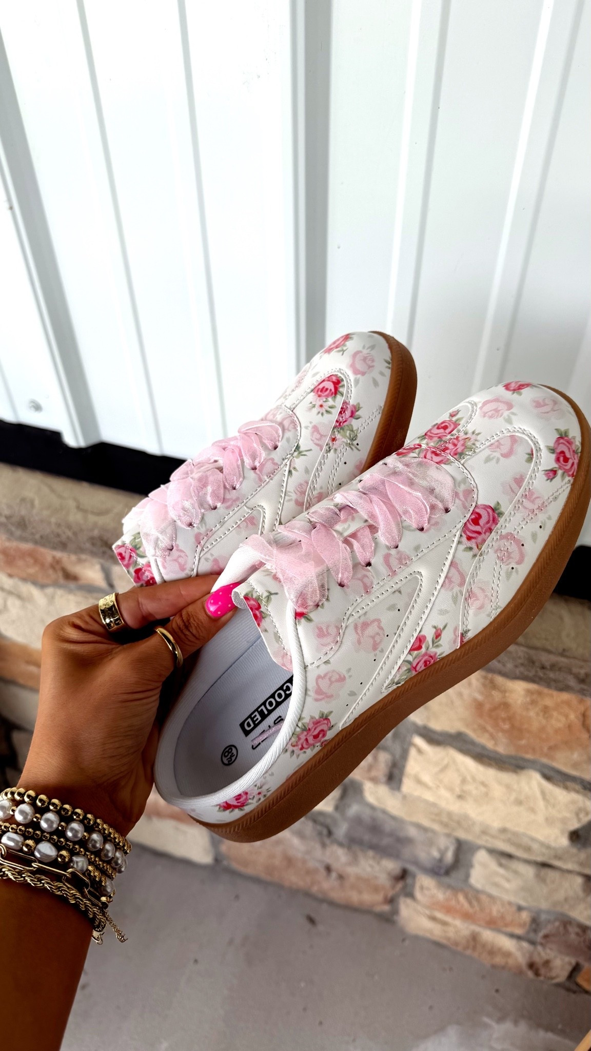 Love these floral backless sneakers for summer! So easy to slip on and so comfy! 🌷🌸 #LTKshoecrush

#LTKootd
