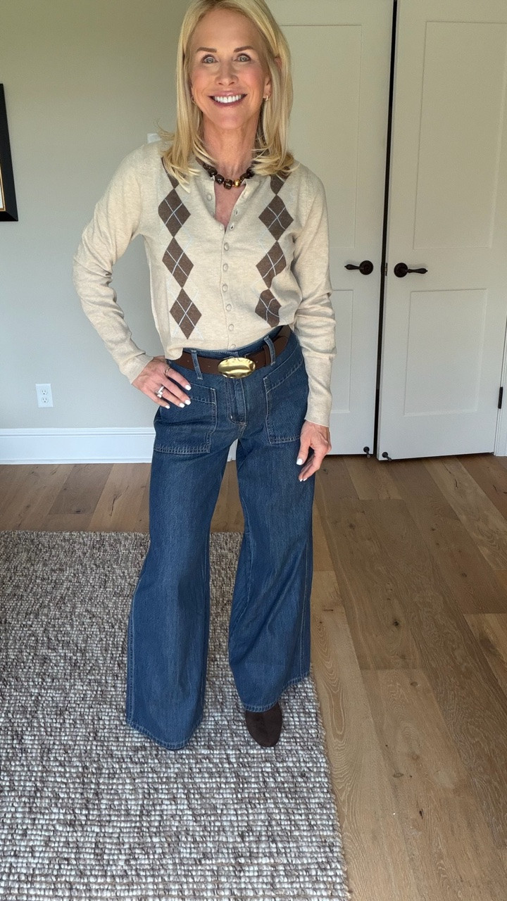 Same favorite palazzo jeans but I’ve switched up the top! A great way to elevate this look with a tighter top and these adorable boots 👢

#LTKgrwm #LTKootd #LTKOver40
