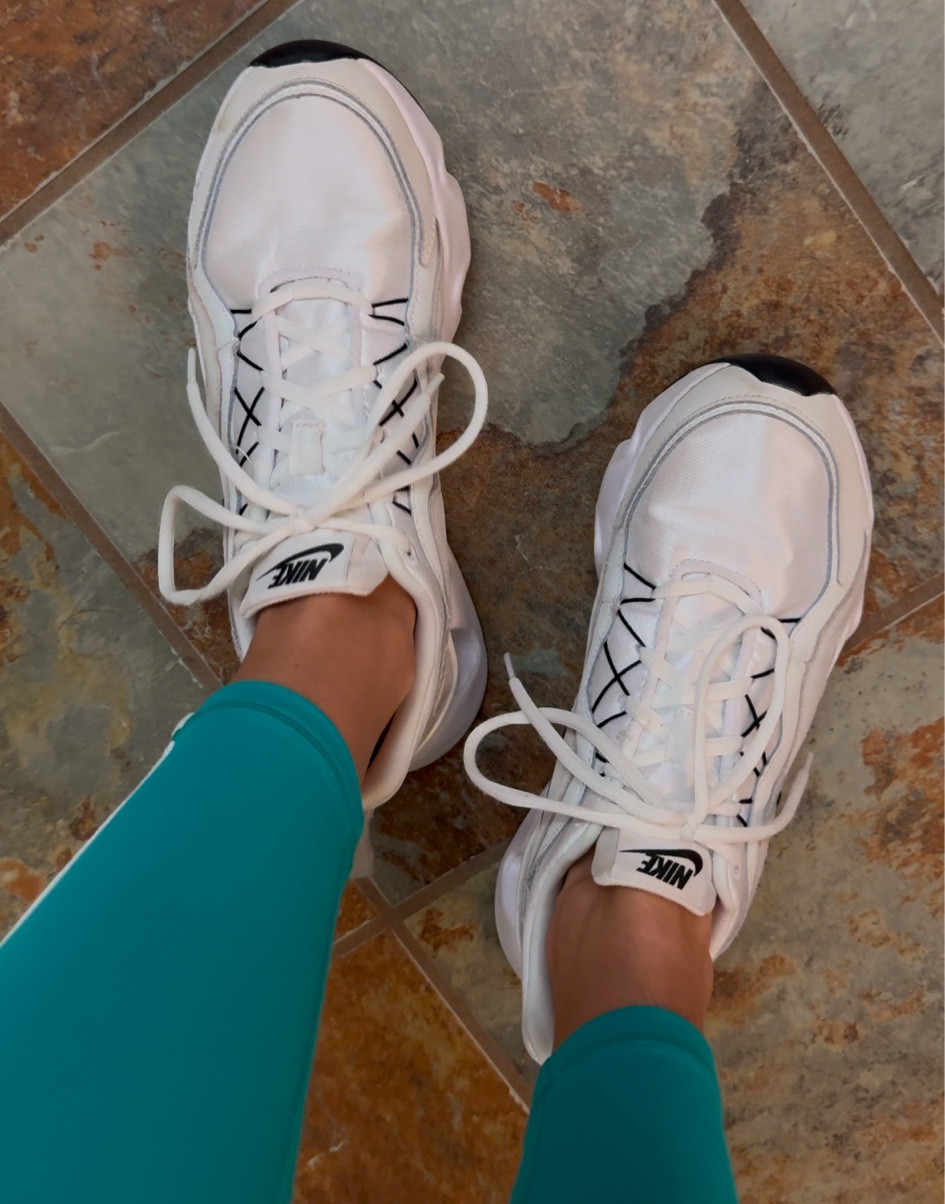 My most worn sneaker 👌🏽

#LTKFindsUnder100 #LTKShoeCrush #LTKFitness