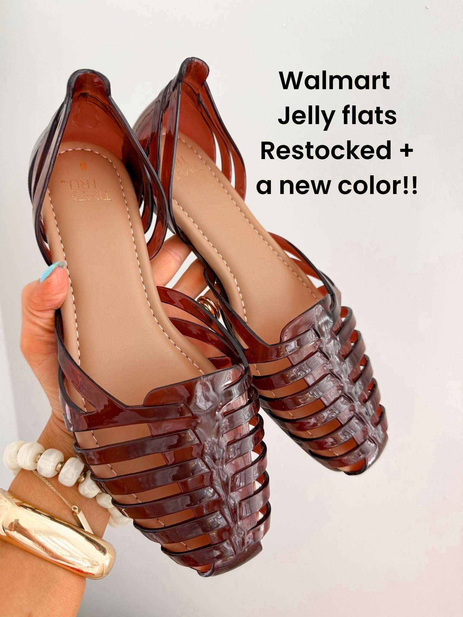 ✨ RESTOCK ALERT ✨ These viral Walmart jelly flats are BACK and now come in the prettiest new brown color! 🤎

If you missed them the first time, don’t wait. These affordable jelly shoes have been one of my most-worn Walmart fashion finds thanks to their comfortable fit, elevated designer-inspired look, and how easily they pair with everything from dresses to denim shorts.

This rich brown shade is giving major luxe vibes and is perfect for summer outfits, beach vacations, everyday errands, and all those casual chic looks. I have a feeling this color is going to sell out just as fast as the others!

✔️ Comfortable fit
✔️ Trendy jelly shoe style
✔️ Easy to dress up or down
✔️ Budget-friendly Walmart fashion find
✔️ Available in a gorgeous new brown color

Who else is loving the jelly shoe trend this year? 🤎

#WalmartFashion #WalmartFinds #WalmartStyle #JellyFlats #JellyShoes #SummerShoes #AffordableFashion #FashionFinds #WalmartNewArrivals #BudgetFriendlyStyle #EverydayStyle #SummerFashion #VacationStyle #NeutralStyle #FashionDeals #TrendingNow #StyleOnABudget #ShoeFinds #RestockAlert #FashionMustHaves

#LTKootd #LTKPetite