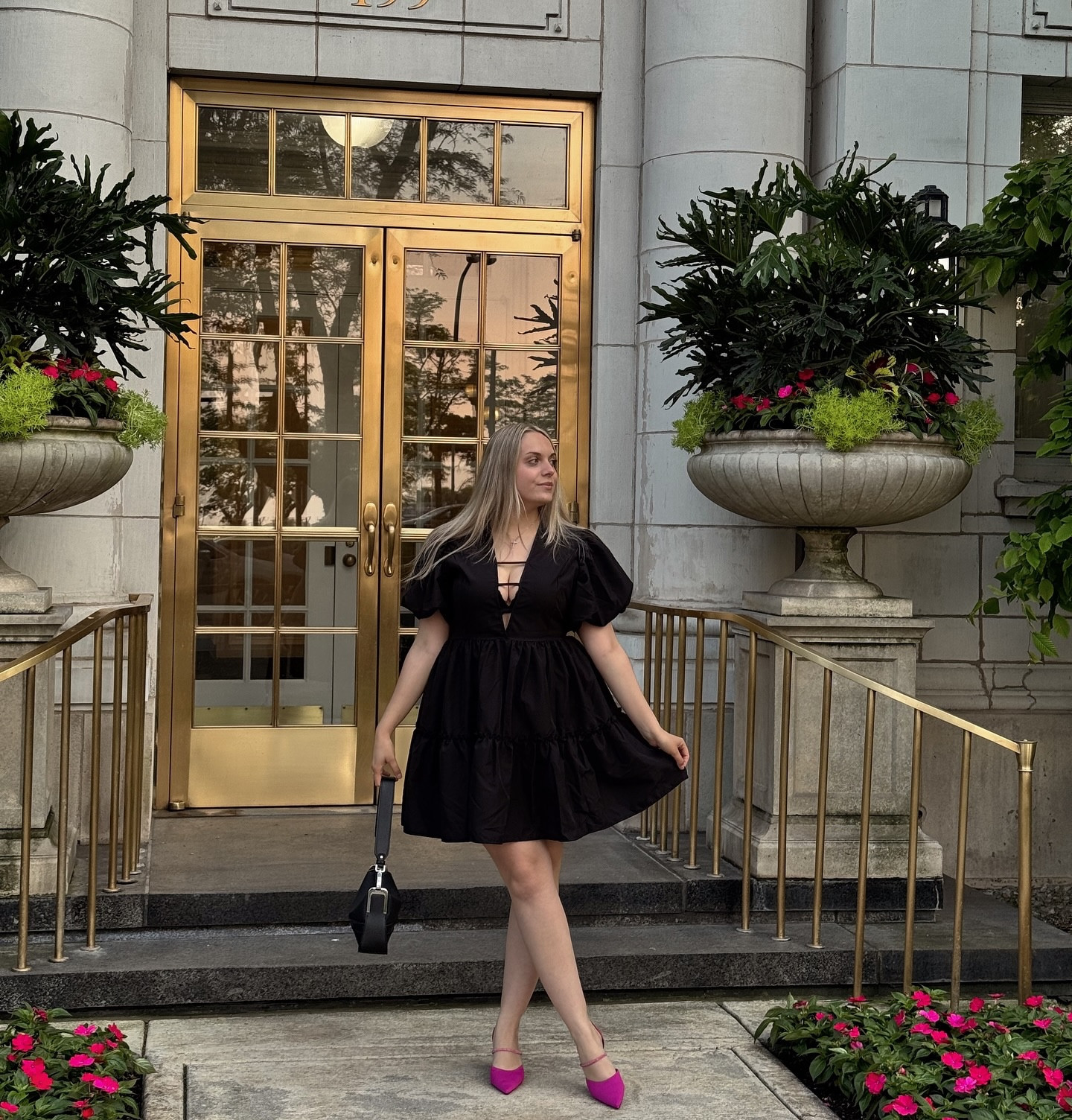 The perfect little black dress from @dressinsocial — pure elegance.🖤
And these bold heels from @cosyisland_official  The pop of color every outfit needs.🩷
When two favorite shops come together for one flawless look. 🖤💗

#cosyisland #CosylsLanding #comfyheels #heelslover #heelsinspo #cosyislander #heelsaddict #corporatefashion #pink #dressin