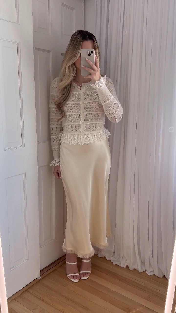 Spring outfit of the day 🌼 wearing size xs in the sweater & skirt☀️

#LTKstyletip #LTKworkwear #LTKtravel