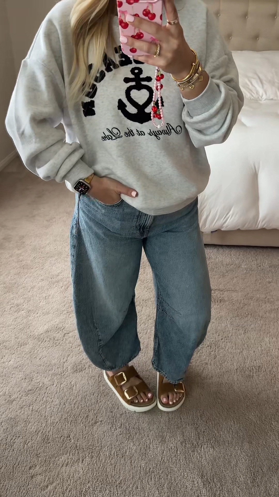 Comfy soft barrel jeans 
Sweater small
Jeans 27 short
Sandals tts

#LTKootd #LTKSaleAlert