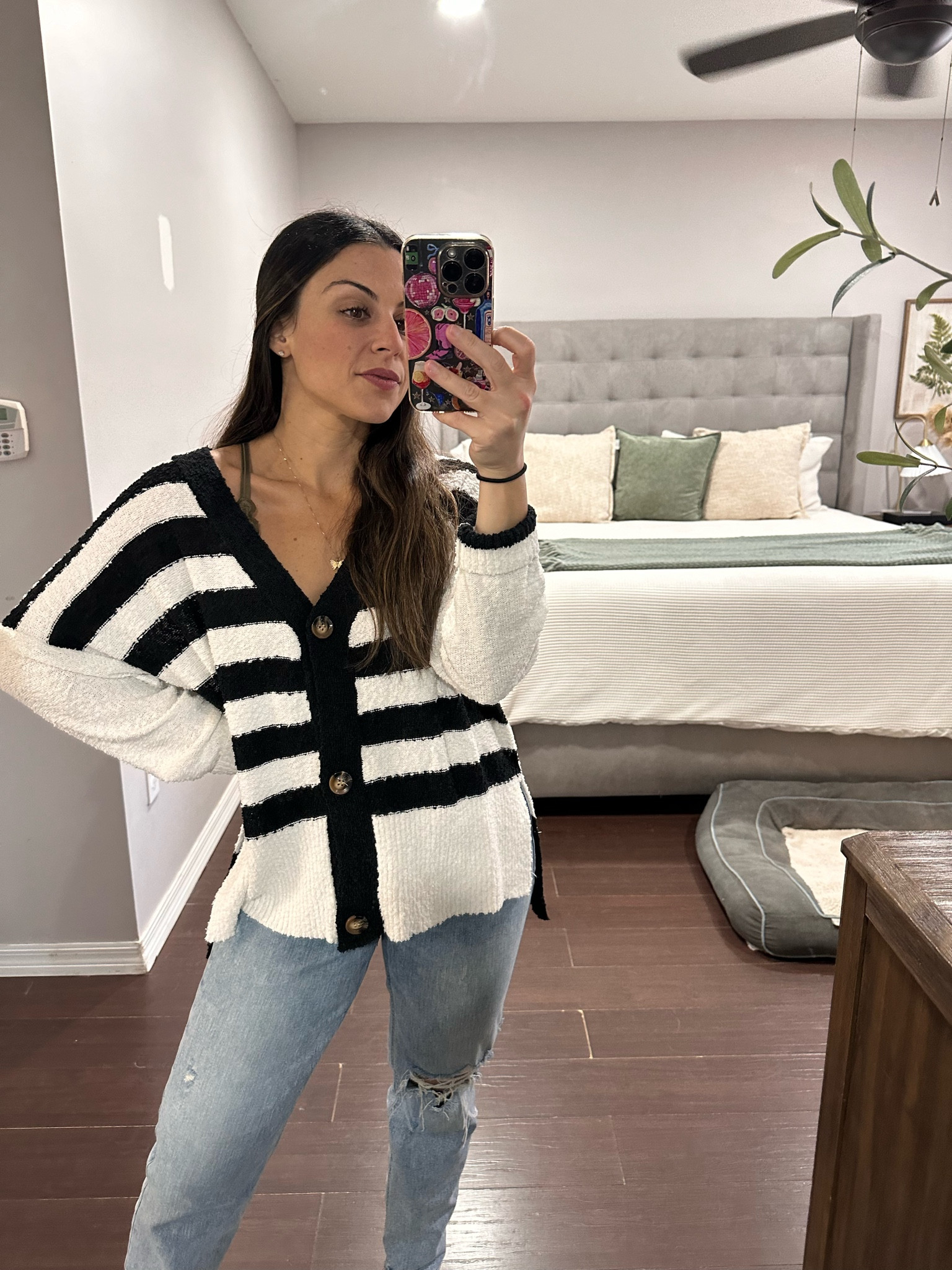 Stripped cardigan
Oversized cardigan
Shein outfit 