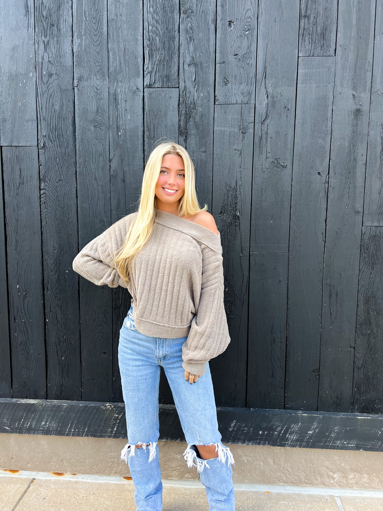 the best sweater for fall🫶🏼 
•
seriously though everyone needs this sweater!! it feels like a blanket and is so cozy. also, it’s on sale so definitely go check it out!! 
•
•
•


#LTKHalloween #LTKU #LTKSeasonal