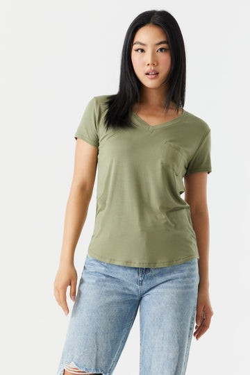 Relaxed Pocket V-Neck T-Shirt | Urban Planet