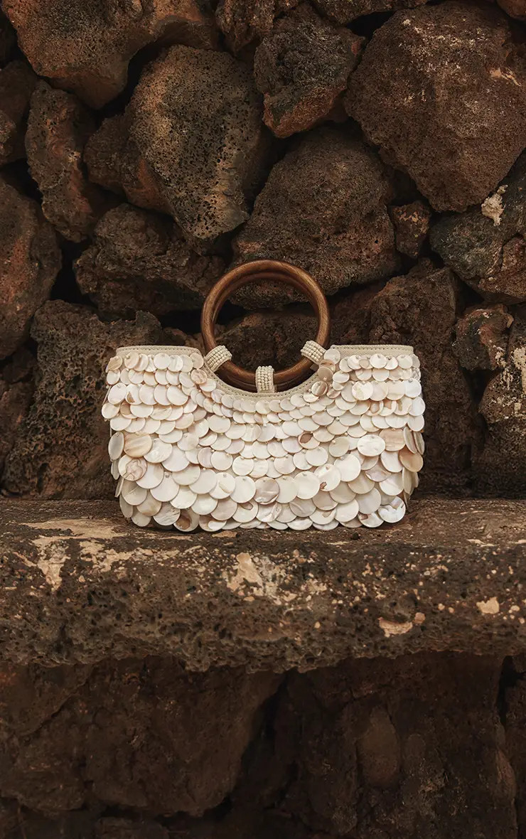 Cream Shell Wooden Ring Handle Handbag | PrettyLittleThing UK