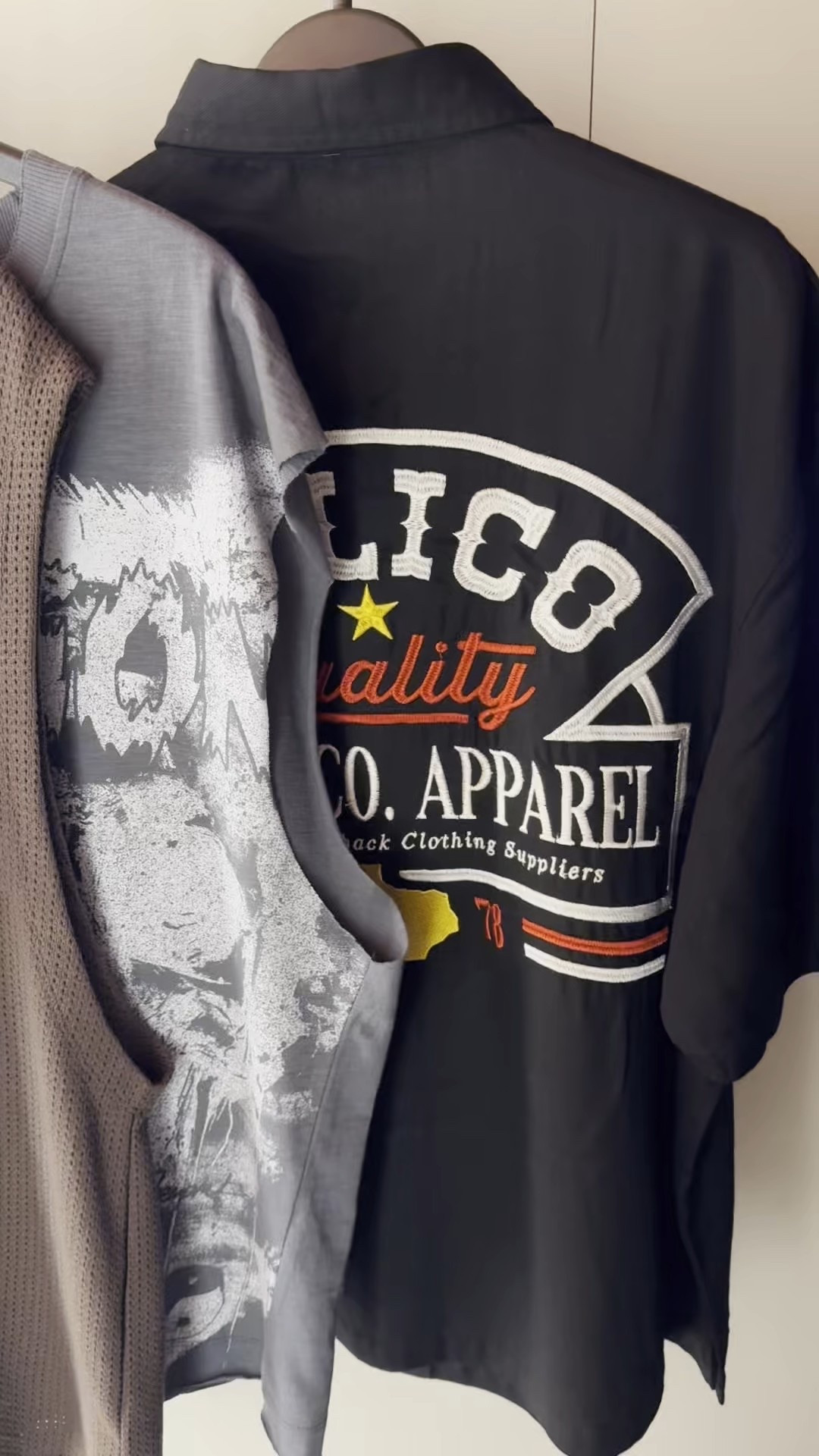 Spotted a few new-ins at River Island
so naturally, I had to try them all on 😉
2 vests, a T-shirt and a shirt that might just be the one…
Let me know which one’s a yes for you 👇

#riverisland #newinmenswear #mensfashionedit #ukhighstreetstyle #mensoutfitsinspo #summermenswear #dressedforthis #ootdmens #ukfashioncontent #mensstyleuk

#LTKuk #LTKsummer #LTKmens