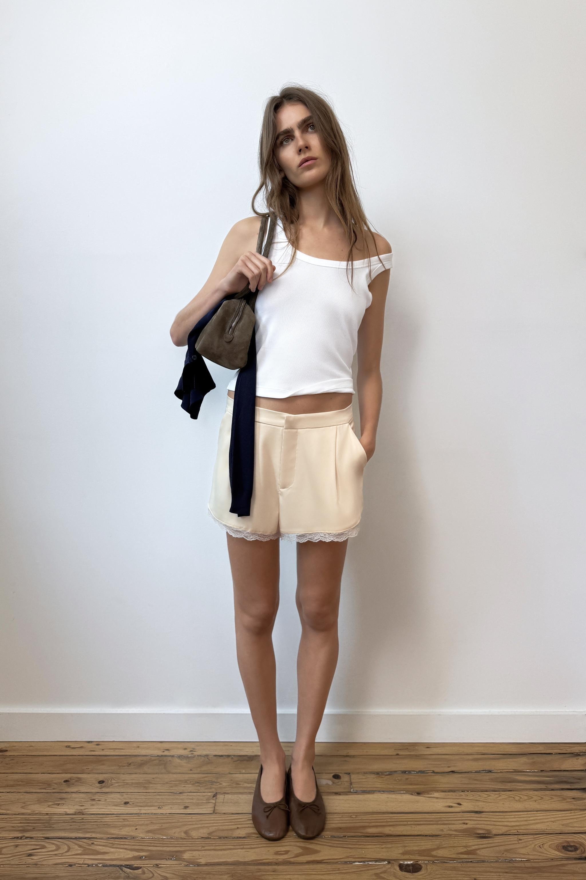 SATIN LACE SHORTS | Zara US
