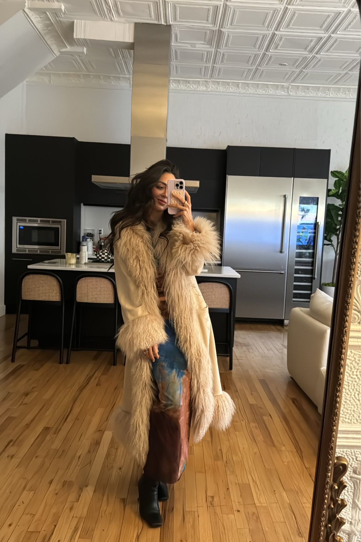 obviously my coat is tan not green, but i can’t find it and i like the green better anyways (i sized up to a medium bc i hate when coats are tight) 