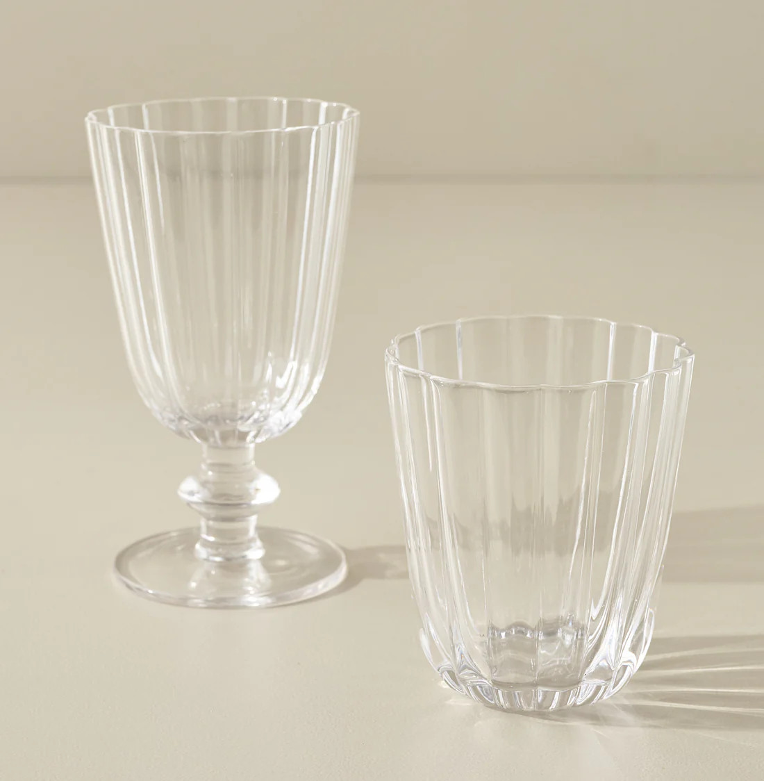 Scalloped Rim Glass Tumbler | Magnolia