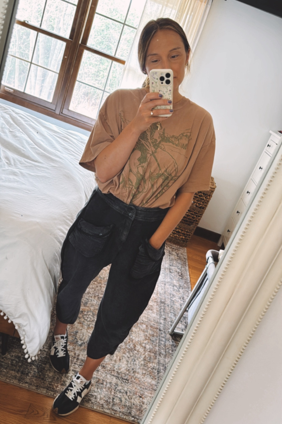 these pants were made for me✨ #freepeople 
pants: medium
shirt: one size 