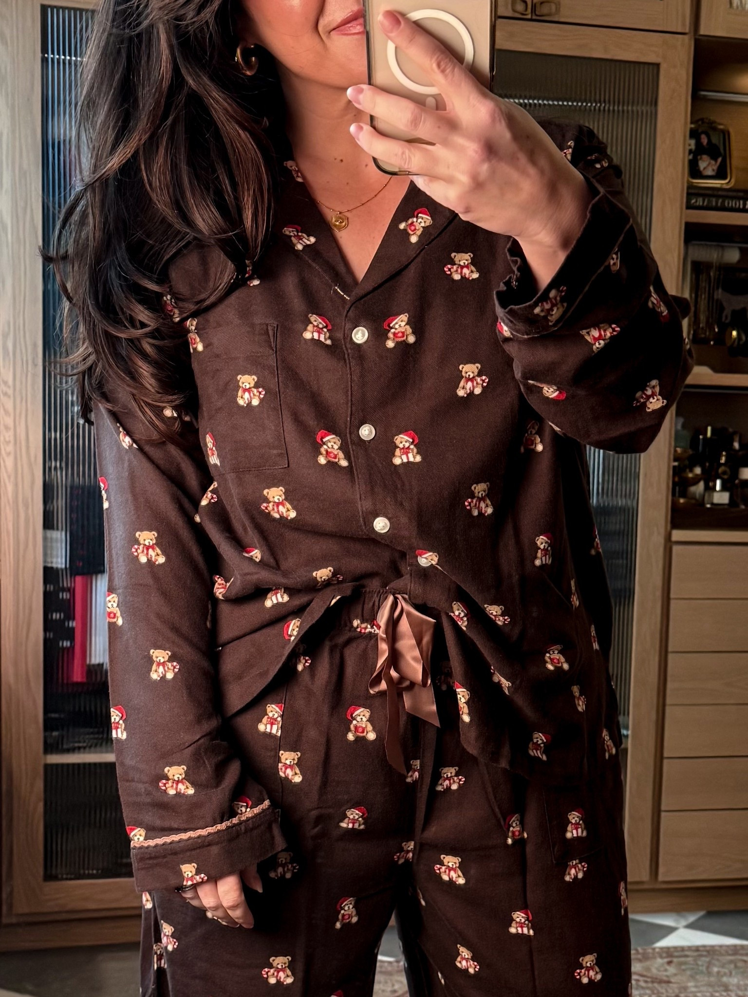 Obsessed with this little teddy print. Aerie always does cozy holiday pajamas so well!

#LTKSeasonal #LTKmorningroutine #LTKHoliday