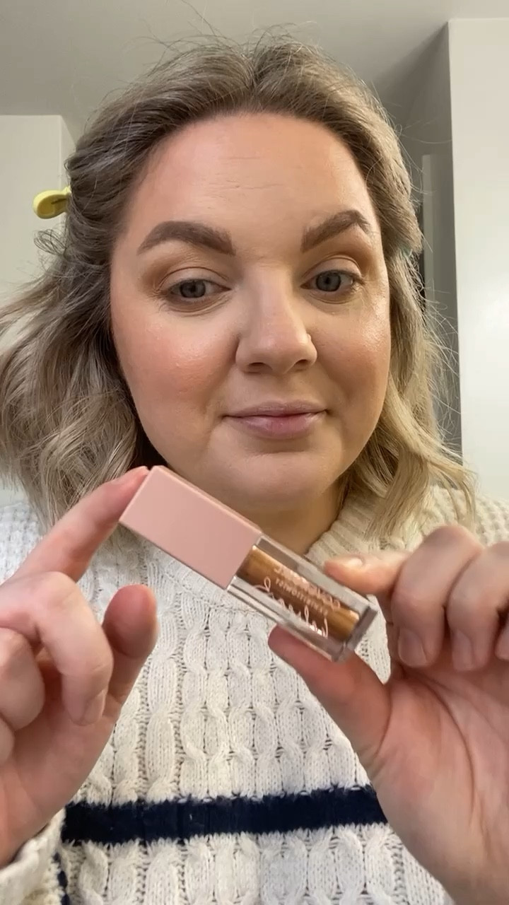 I’ve been wearing this festive eye look nonstop this holiday season. This double ended make up brush is from amazon. I’ve had it for years, and it has held up really well. It works perfectly to apply the @covergirl liquid glitter eyeshadow as a fun liner! This shadow comes in multiple colors, so you can switch it up to match any look. 



#LTKfindsunder100 #LTKfindsunder50 #LTKbeauty