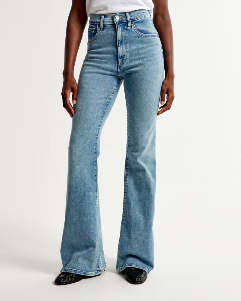 Flare Jeans Outfits / Flare Denim Outfits / Flared Jeans / High Waisted Jeans / High Waist Jeans | Abercrombie & Fitch (US)