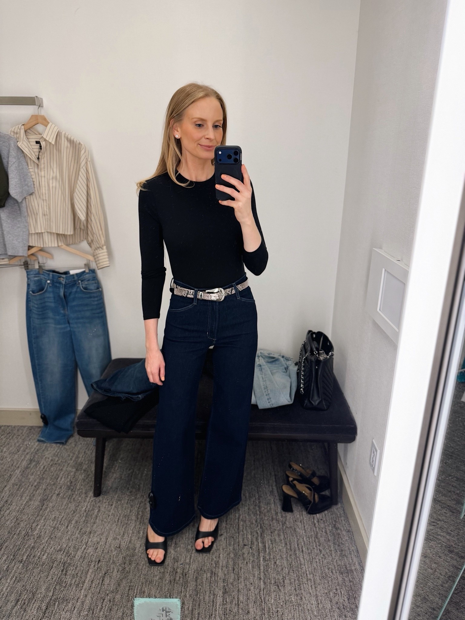Soft and stretchy tee and jeans! Wearing the small in the tee and 27 in the jeans (but could use the 26). #nsale #nordstrom #anniversarysale

#LTKSaleAlert