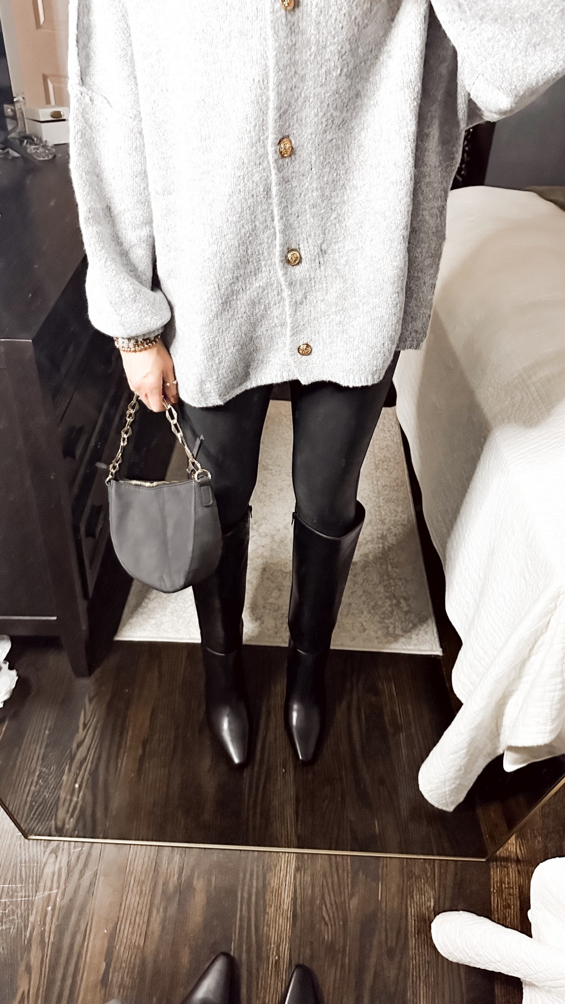 Oversized sweater, leather leggings and boots 

Winter outfit inspo

#LTKFindsUnder50 #LTKootd #LTKFindsUnder100