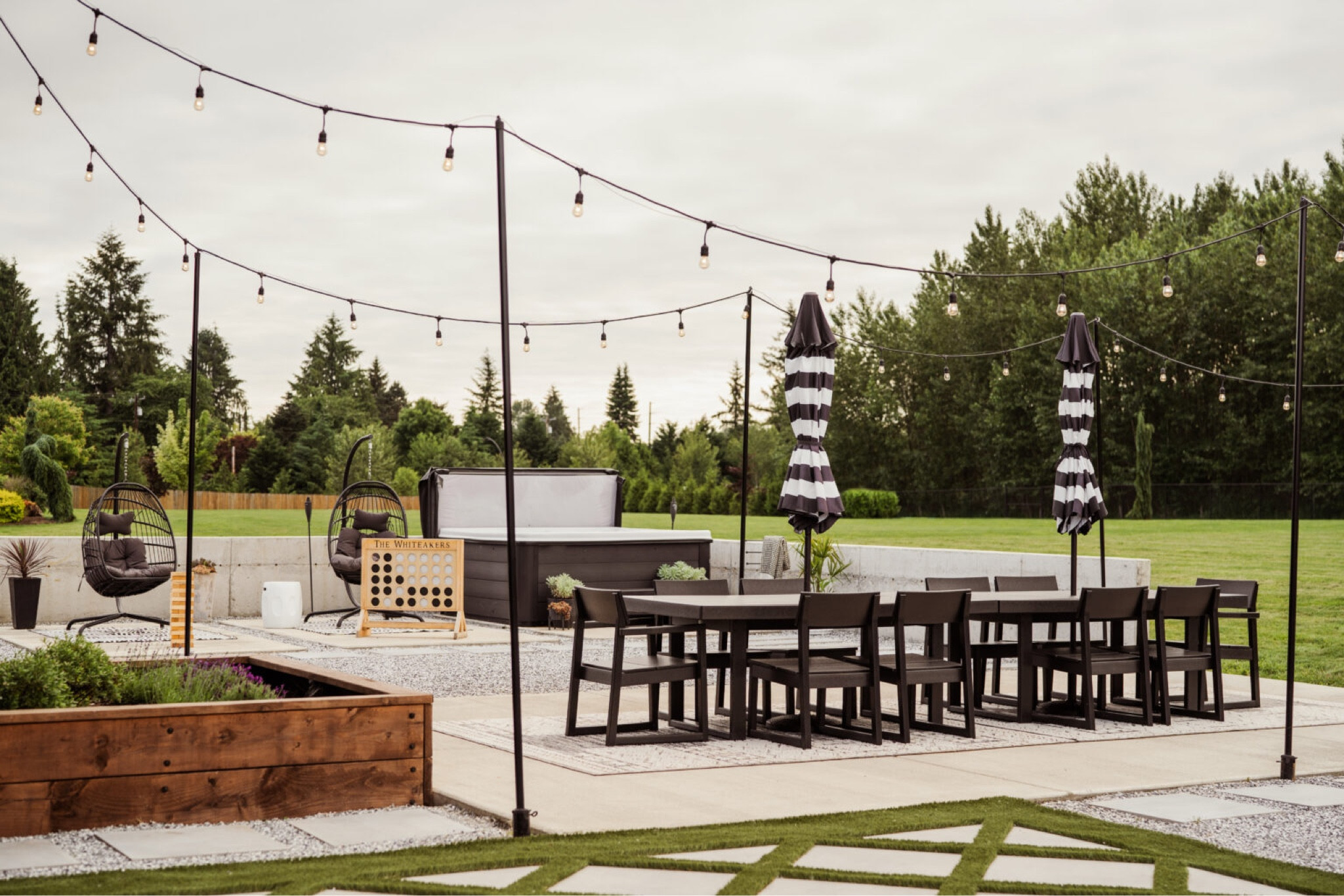 Fun backyard decor 

Backyard games  modern furniture  black furniture  modern backyard  turf backyard  tarynwhiteakerr

#LTKHome