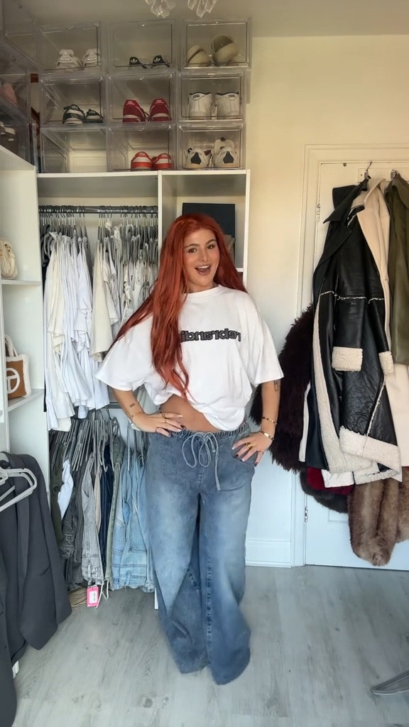 Pick an outfit with me cosplaying as a red head girlll 👩🏼‍🦰🫶🏼

Baggy jeans, wide leg jeans, drawstring jeans, graphic tee, graphic t shirt, white t shirt, chunky trainers, Puma trainers, casual outfit, autumn outfit

#LTKuk #LTKjeans #LTKautumn