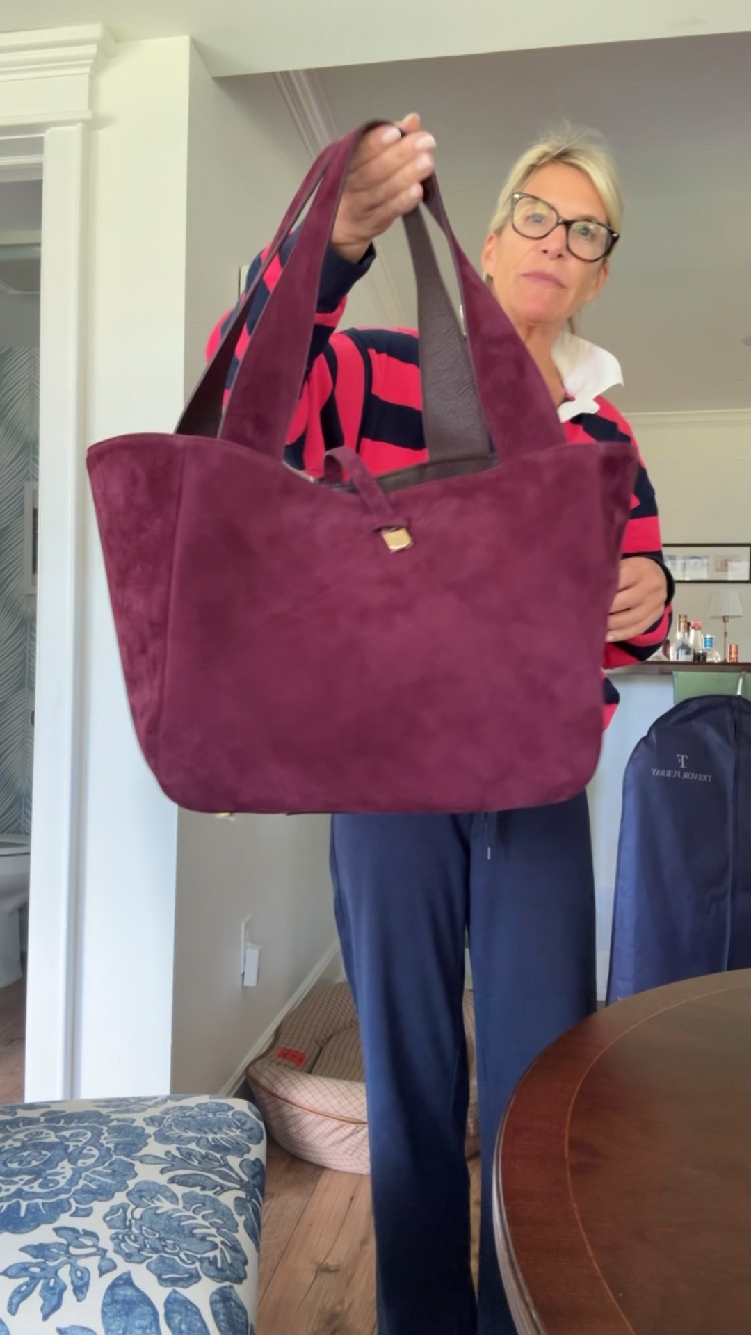 Don’t miss this mulberry Merlot colored suede tote bag. It’s fantastic and amazing quality

#LTKootd #LTKmomlife #LTKOver40