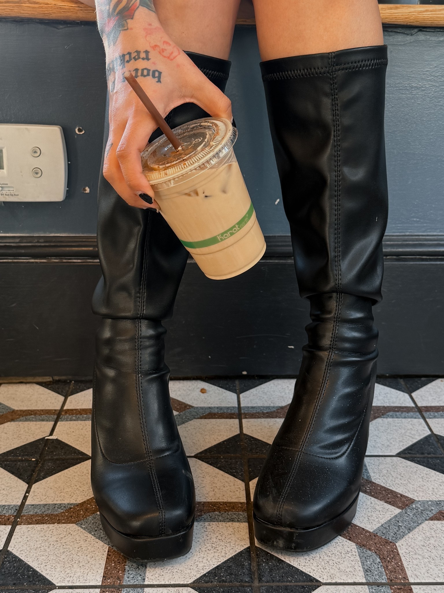 These boots are definitely essential 🖤✨🤘🏼