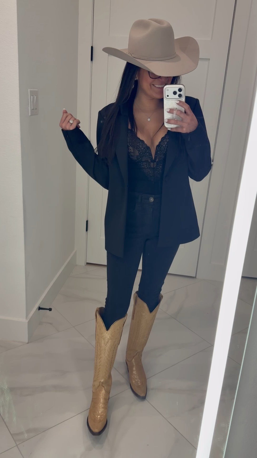 Western style outfit inspo you’ll love 🤠✨
Put a modern twist on classic cowboy vibes with a look that’s perfect for concerts, rodeos, country nights out, festivals, brunch with boots, or just elevated everyday style. Think structured denim or a fitted dress, a standout cowboy hat, and your favorite cowboy boots (like those Lucchese shimmer boots).


#LTKstyle #LTKfinds #WesternStyle #CowgirlStyle #CountryOutfit #BootsOutfit #FestivalOutfit #DateNightOutfit #DenimStyle #WomensFashion

#LTKmomlife #LTKPetite #LTKootd