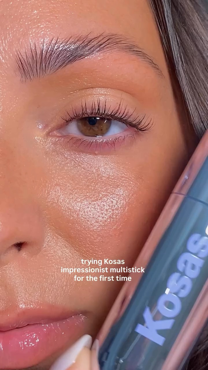in the shade vibration 🌺💕🎀 soooo impressed by this!! literally took me 10 seconds to blend this blush to perfection. love the pigment, the way it melts into the skin, and how vibrant it looks even after hours of wear. these are absolutely going to be in HEAVY rotation. excited to try all the shades! 😍 #blush #kosas #newmakeup 

Comment SHOP for the 🔗✨