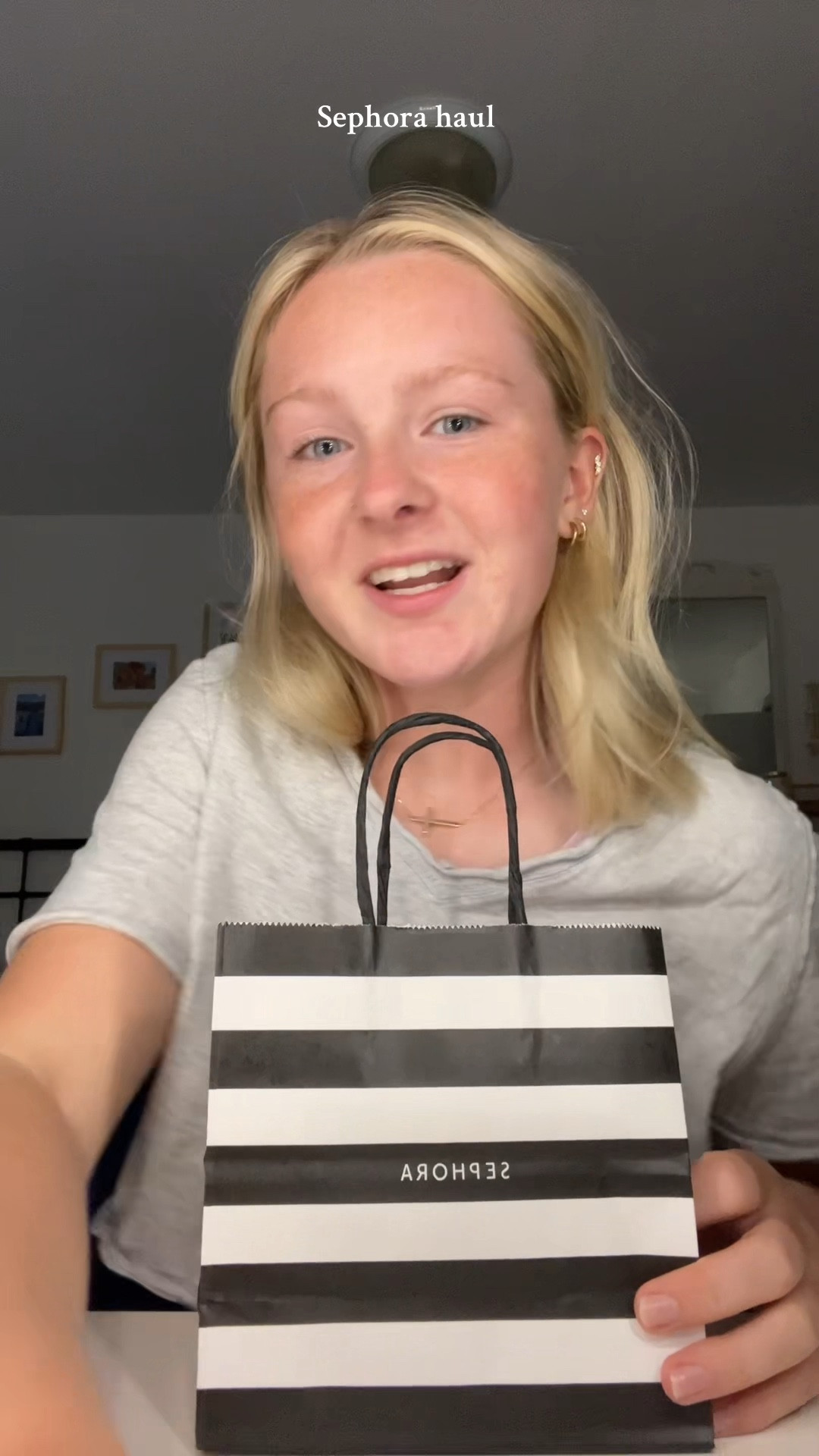 These products are KEY to a great no makeup ;makeup look! 
Refy brow lift 
Glossier priming moisturizer 

Sephora,refy,glossier,makeup, effortless 

#LTKBeauty #LTKFindsUnder100 #LTKVideo