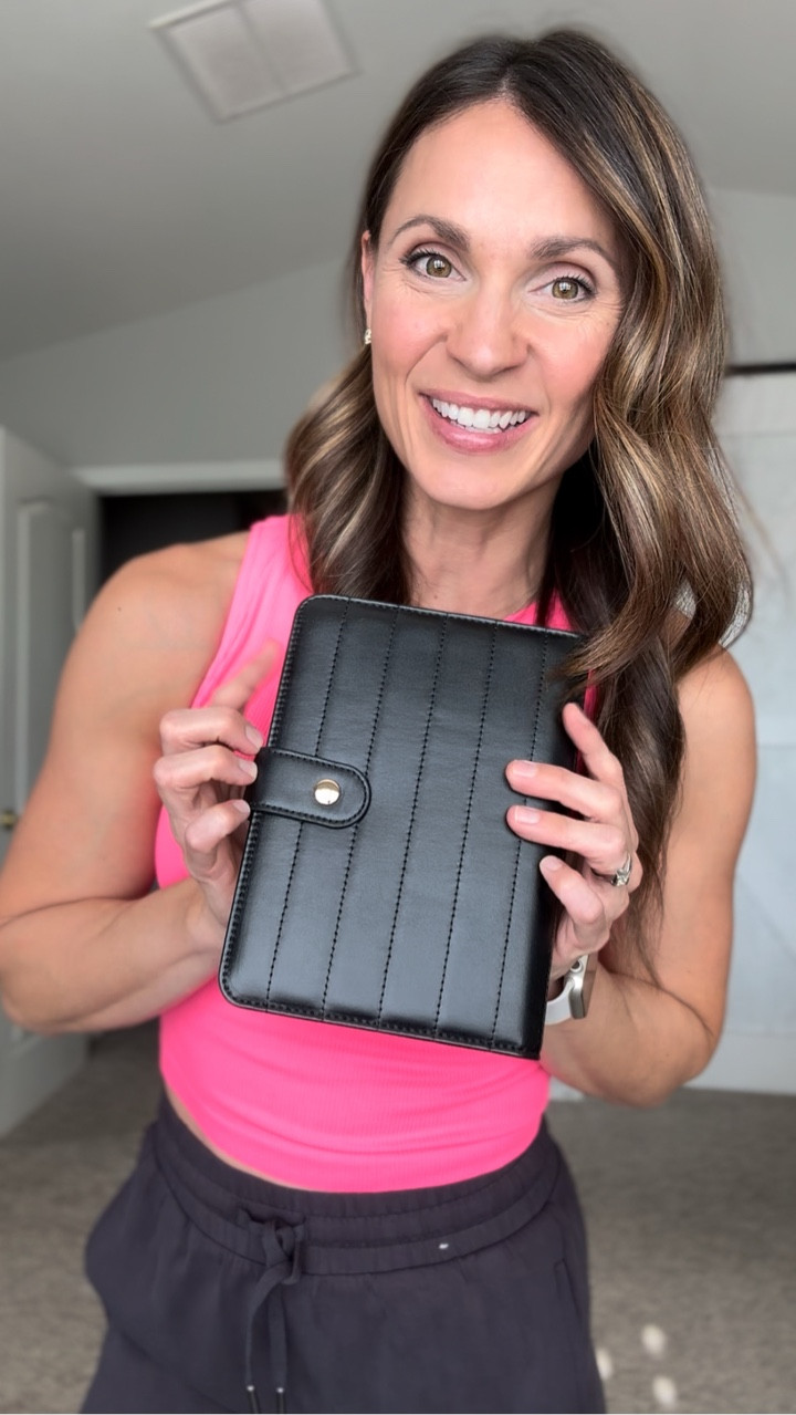 Traveling just got easier with this chic jewelry case 💍✨ Keeps everything organized, protected, and tangle-free—because your accessories deserve their own first-class seat too!

#lolalet 
#travelinstyle 
#jewelrycase 
#travelessential 
#organizedliving 
#travelwithme 
#chicandpractical 
#accessorylove 
#travelstyle 
#packsmart 
#everydaychic

#LTKBeauty #LTKTravel #LTKWedding