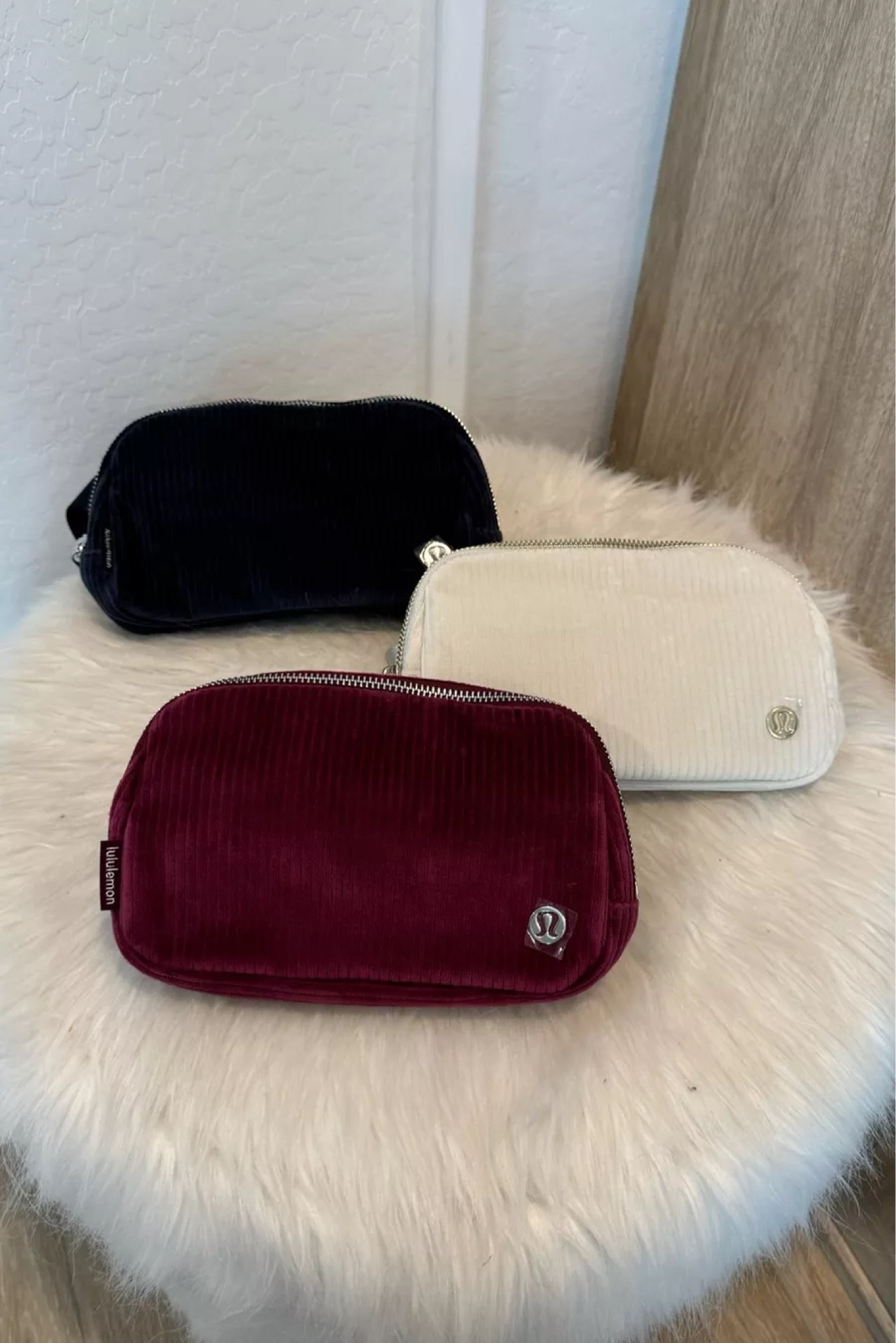 Brand new Lululemon corduroy belt bags!!

Gift Idea
Women’s Bags
Belt bags

#LTKFindsUnder100 #LTKGiftGuide