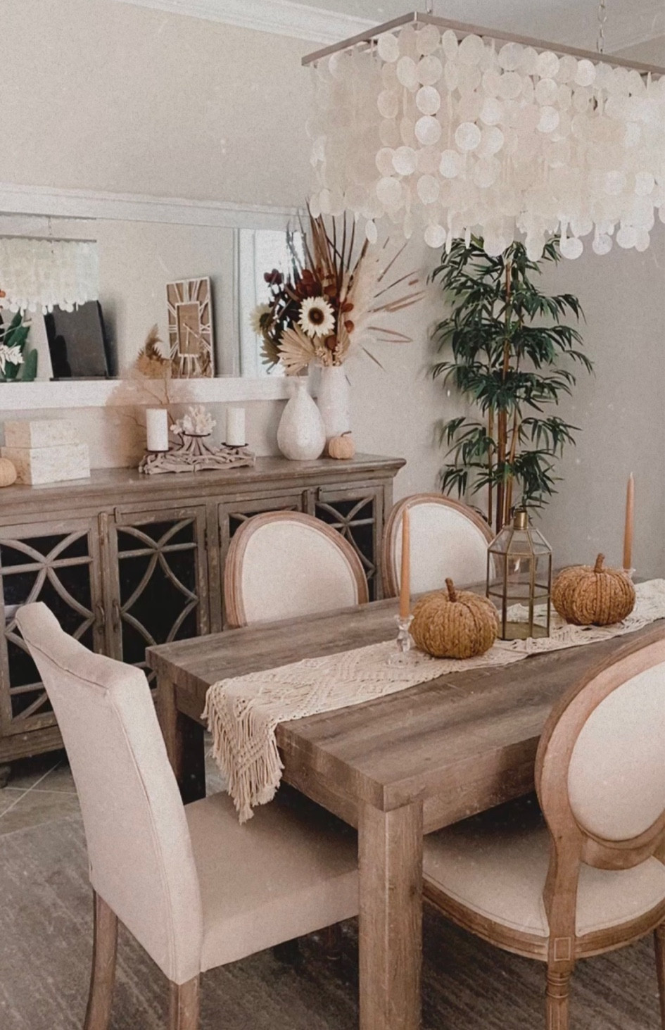 Dining room fall decor 

#LTKSeasonal #LTKhome